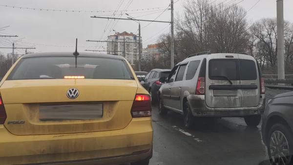 Водителям объяснили, в каких случаях обычные лампы можно заменить на светодиодные