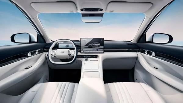 Кроссовер Geely Galaxy E5 стал доступен для предзаказа в Китае Кроссовер Geely Galaxy E5 стал доступен для предзаказа в Китае