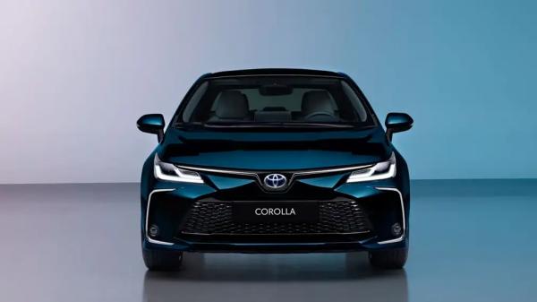 В РФ начали продавать новую Toyota Corolla в &laquo;пионерской&raquo; комплектации: названа цена