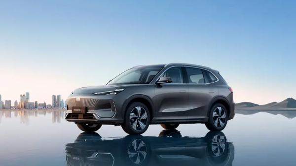 Кроссовер Geely Galaxy E5 стал доступен для предзаказа в Китае Кроссовер Geely Galaxy E5 стал доступен для предзаказа в Китае