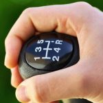 Как тормозить на машине с механической коробкой Как тормозить на машине с механической коробкой