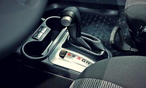 Как завести машину с коробкой автомат