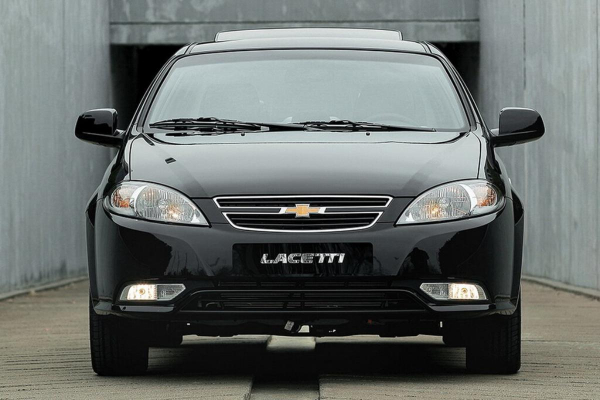 Культовый бюджетник Chevrolet Lacetti вернулся на авторынок России Культовый бюджетник Chevrolet Lacetti вернулся на авторынок России