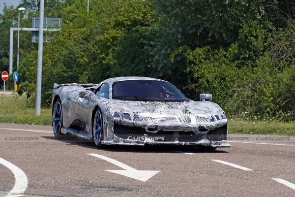 На дорогах замечен прототип элитного суперкара от Ferrari На дорогах замечен прототип элитного суперкара от Ferrari
