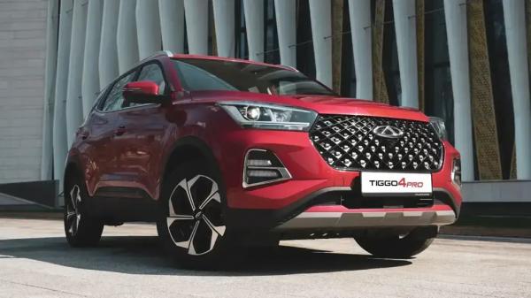 Названы самые востребованные новые кроссоверы и внедорожники в России