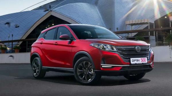 Атмосферный мотор, вариатор и привлекательная цена &ndash; в России появился новый кроссовер DFSK 500 за 1,75 млн рублей