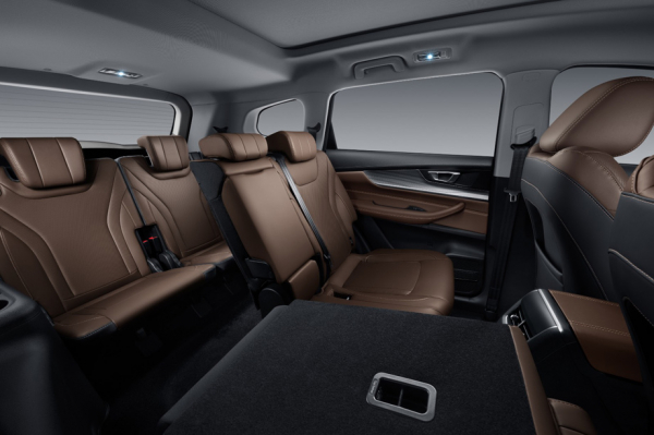 Xcite объявляет о запуске на российском рынке своей первой модели с полным приводом — новом X-Cross 8 Xcite объявляет о запуске на российском рынке своей первой модели с полным приводом — новом X-Cross 8