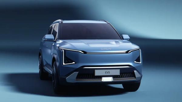 В Россию привезли новый электрический кроссовер Kia EV5