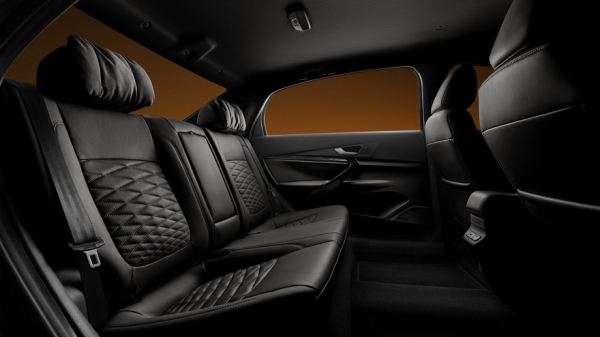 В России стартуют розничные продажи седана Lada Aura