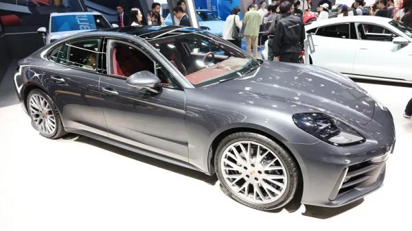 Porsche показала в Китае свои самые новые модели