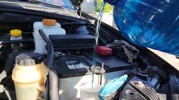 Как заливать &laquo;незамерзайку&raquo; для минус 20: эксперт объяснил все нюансы