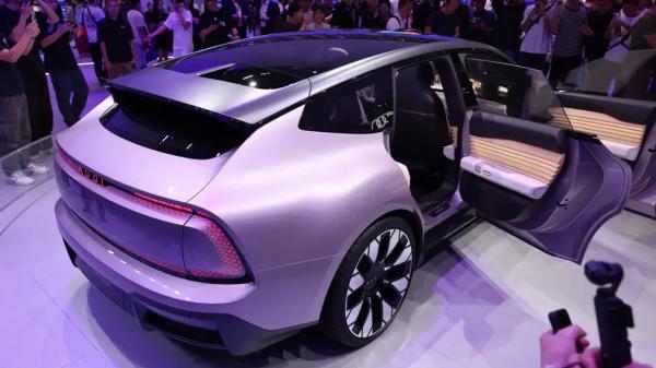 Компания Audi показала концепт-кар AUDI E