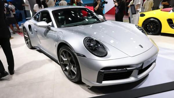 Porsche показала в Китае свои самые новые модели