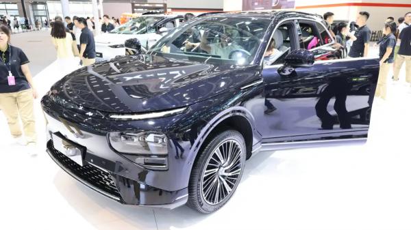 Компания XPeng показала в Китае свои модели Компания XPeng показала в Китае свои модели