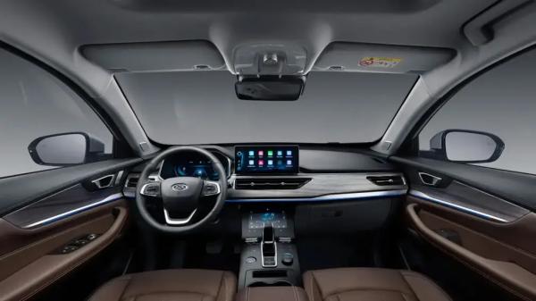 Новые кроссоверы Xcite X-Cross 8 начали поступать в дилерские центры Москвы: сколько они стоят