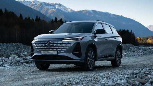 2,0-литровый турбомотор на 233 л.с. и 8-ступенчатый автомат Aisin &ndash; новый Changan CS75Plus готовится к старту продаж в России