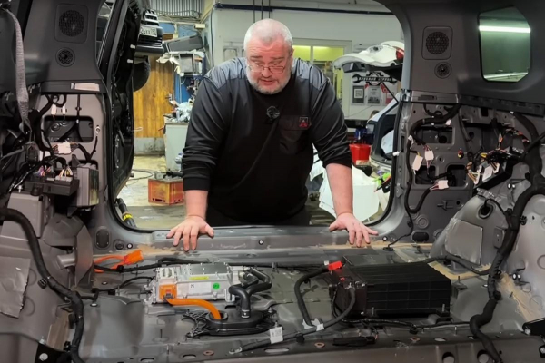 &laquo;Клубный сервис&raquo; разобрал новый M-Hero за 12 млн и нашел в салоне воду