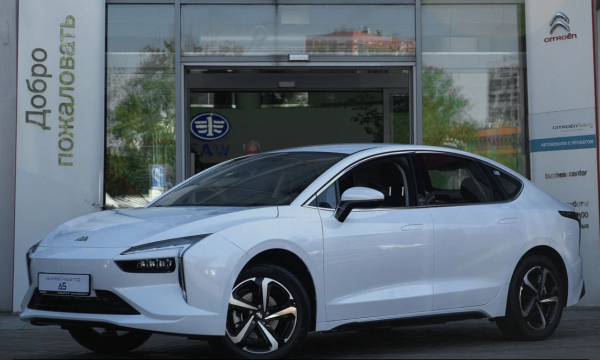 На российском рынке стало меньше недорогих электрокаров На российском рынке стало меньше недорогих электрокаров