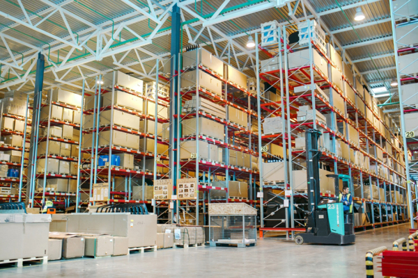 Центральный склад запчастей для Soueast в&nbsp;России