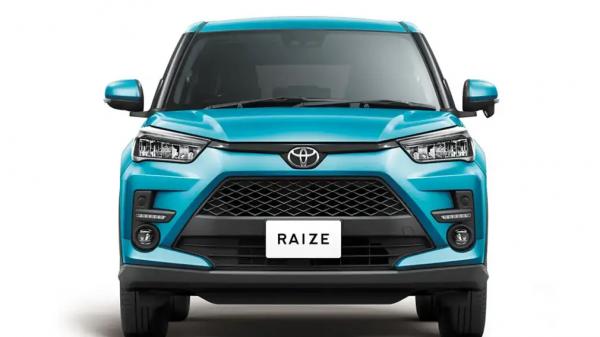 До России добрался самый компактный и дешёвый кроссовер Toyota &ndash; сколько он стоит