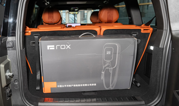 В России официально представлен премиальный внедорожник Rox 01: известны цены и характеристики В России официально представлен премиальный внедорожник Rox 01: известны цены и характеристики