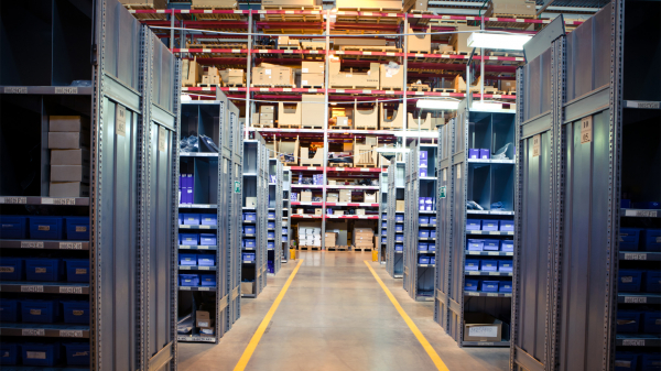 Центральный склад запчастей для Soueast в&nbsp;России