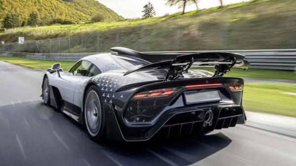 Таких машин всего 275: в РФ продается гиперкар Mercedes-AMG One по безумной цене