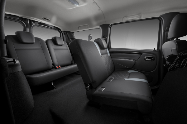 Все семейство компактвэна Lada Largus снова на конвейере Все семейство компактвэна Lada Largus снова на конвейере