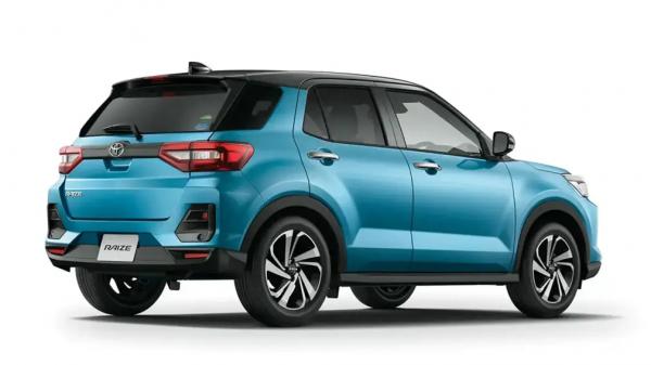 До России добрался самый компактный и дешёвый кроссовер Toyota &ndash; сколько он стоит