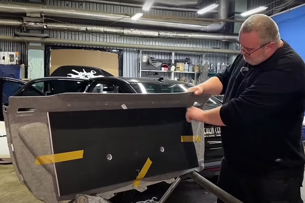 Блогер Свиридов снял полный разбор Lada Aura и оценил качество сборки