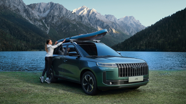 Кроссовер Jaecoo J5 &mdash; компаньон для активного отдыха