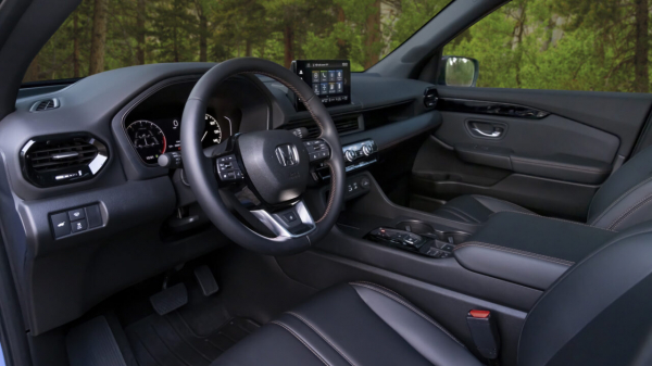 В Россию привезли один из самых надёжных в мире кроссоверов