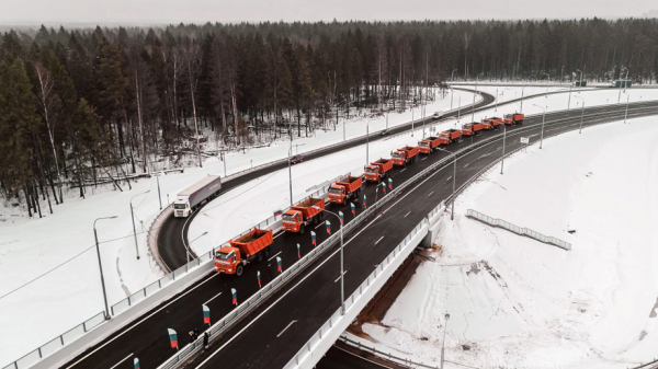 Президент открыл движение по обходу деревни Малые Вяземы на Центральной кольцевой автодороге