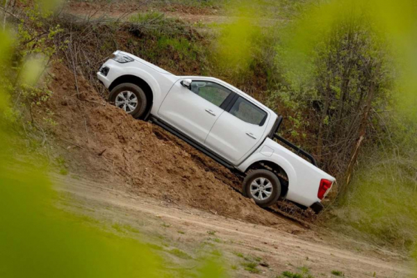 Борьба пикапов: Dongfeng дешевеет и бросает вызов своему российскому аналогу