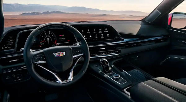 Цена на обновленный Cadillac Escalade в России оказалась выше стоимости квартир в Москве