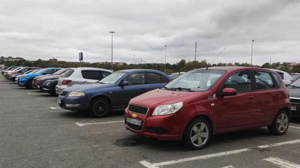 Белый, черный или голубой - назван самый практичный и безопасный цвета кузова авто