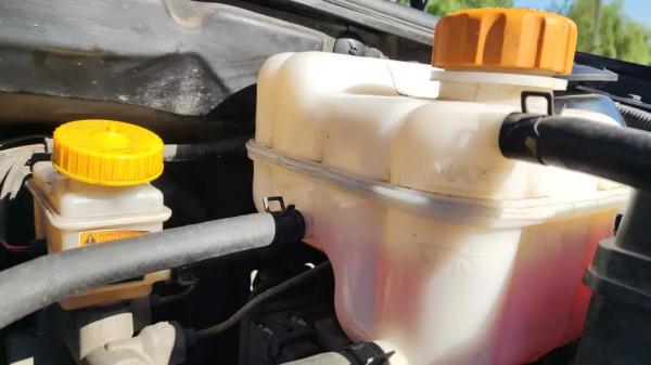 Что на самом деле означает цвет антифриза: какой же оттенок лучше выбрать?