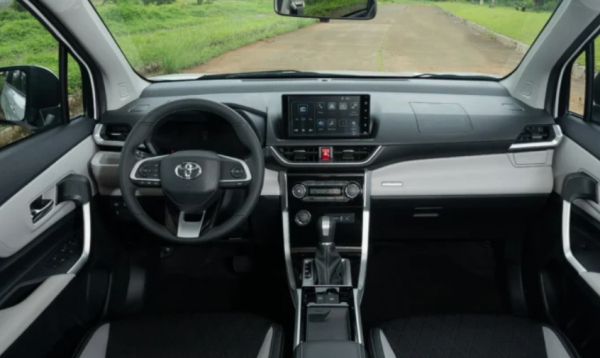 В Россию привезли семиместный компактвэн Toyota дешевле «китайцев» В Россию привезли семиместный компактвэн Toyota дешевле «китайцев»