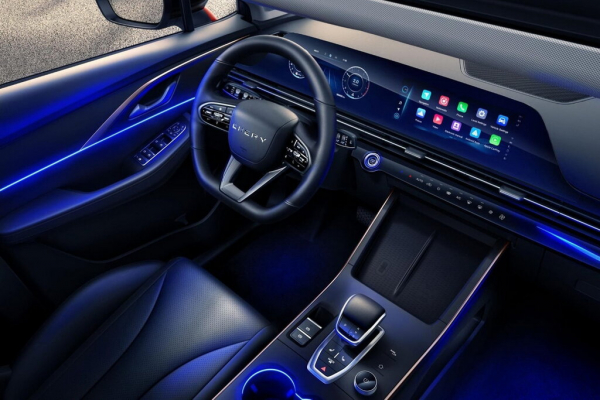 Дилеры в России устроили распродажу кроссоверов Omoda C5