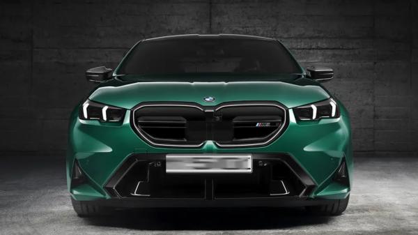 727 &laquo;лошадок&raquo;, полный привод и 3,5 секунды до &laquo;сотни&raquo; -  в Россию едет новый BMW M5