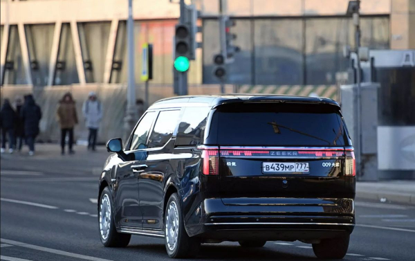 Российские власти закупили топовый 789-сильный электрокар Zeekr Российские власти закупили топовый 789-сильный электрокар Zeekr