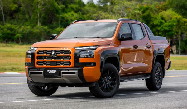 В Россию привезли пикап Mitsubishi L200 таиландской сборки В Россию привезли пикап Mitsubishi L200 таиландской сборки