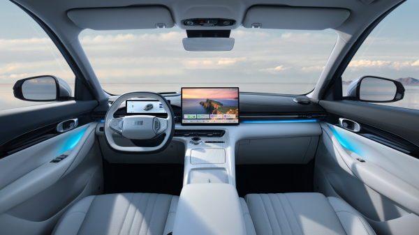 Geely представляет свой первый в России электрический кроссовер Geely EX5 Geely представляет свой первый в России электрический кроссовер Geely EX5