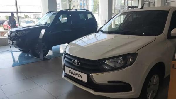 Автодилерам в России хотят урезать комиссию за выдачу кредитов на машины