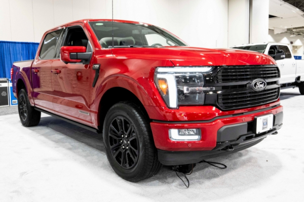 «Женские» авто: Ридикюльчик на колесиках — или мощь и безопасность? «Женские» авто: Ридикюльчик на колесиках — или мощь и безопасность?