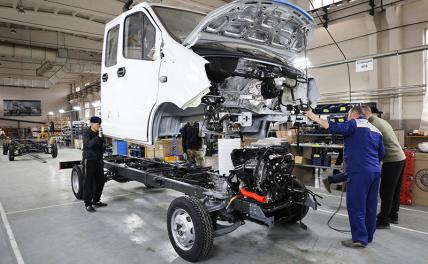 Иномарки под запретом. Трамп загоняет автопром назад в США, в России&nbsp;&mdash; обратные процессы