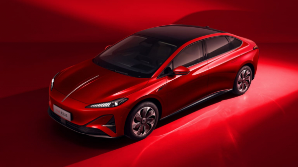 Премиум-бренд Hongqi вывел на рынок свою самую дешевую модель