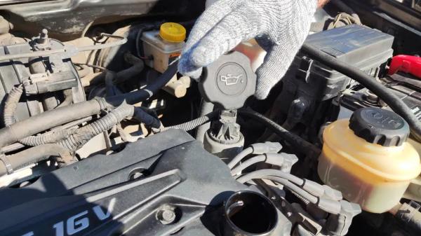 Литр на тысячу пробега: какие моторы страдают масложором прямо с завода