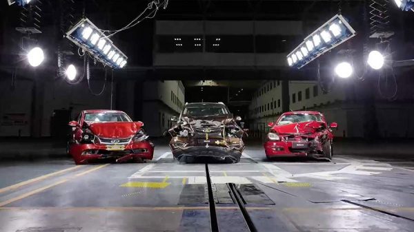 Chery проверила с помощью краш-теста десятилетние автомобили
         
                    Chery проверила с помощью краш-теста десятилетние автомобили