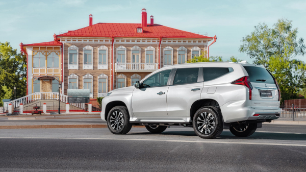 Примеряем статус флагмана на обновлённый Mitsubishi Pajero Sport